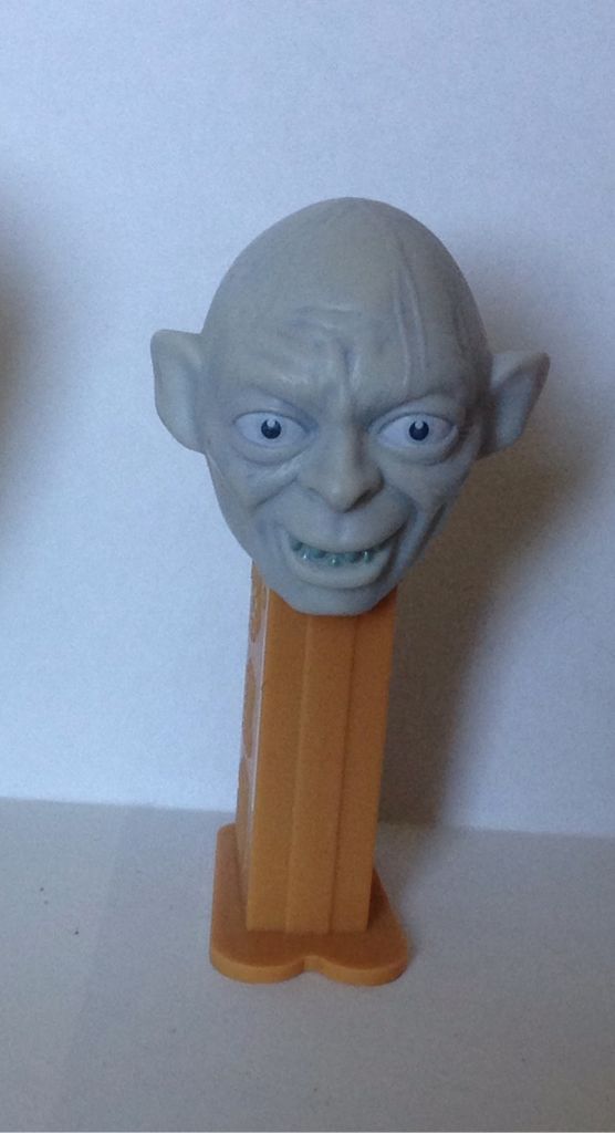 Hello Kitty - Badtz Maru