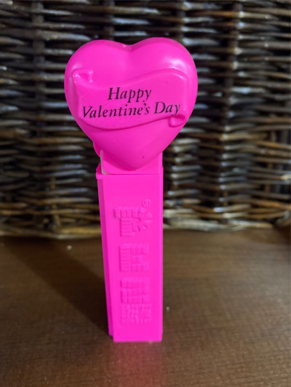 Valentine’s Day - Heart - Neon Pink - Valentines pez collectible - Main Image 4