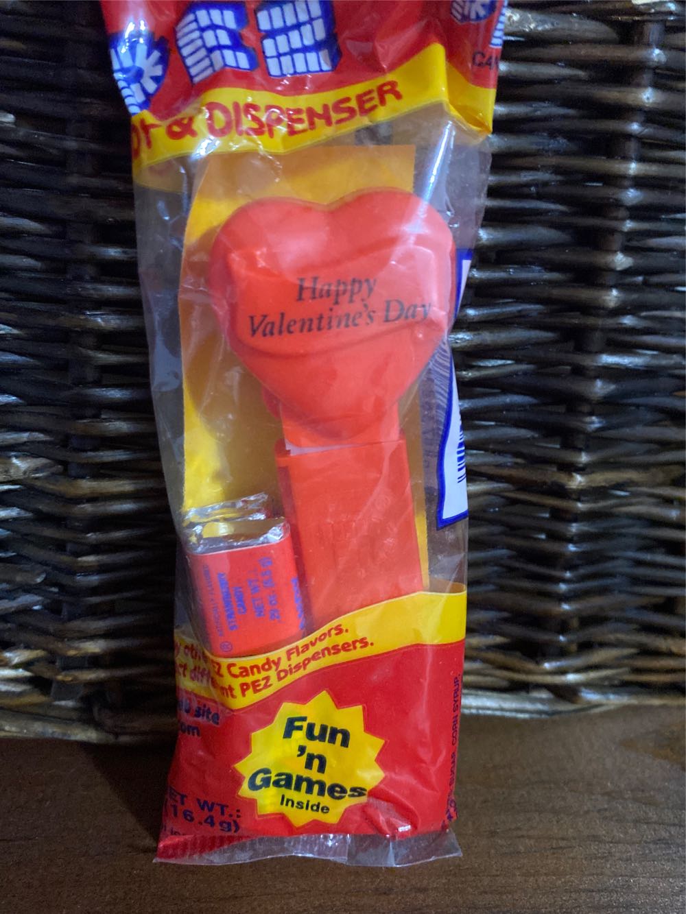 Valentine’s Day - Heart - Red - Happy Valentines Day pez collectible - Main Image 3