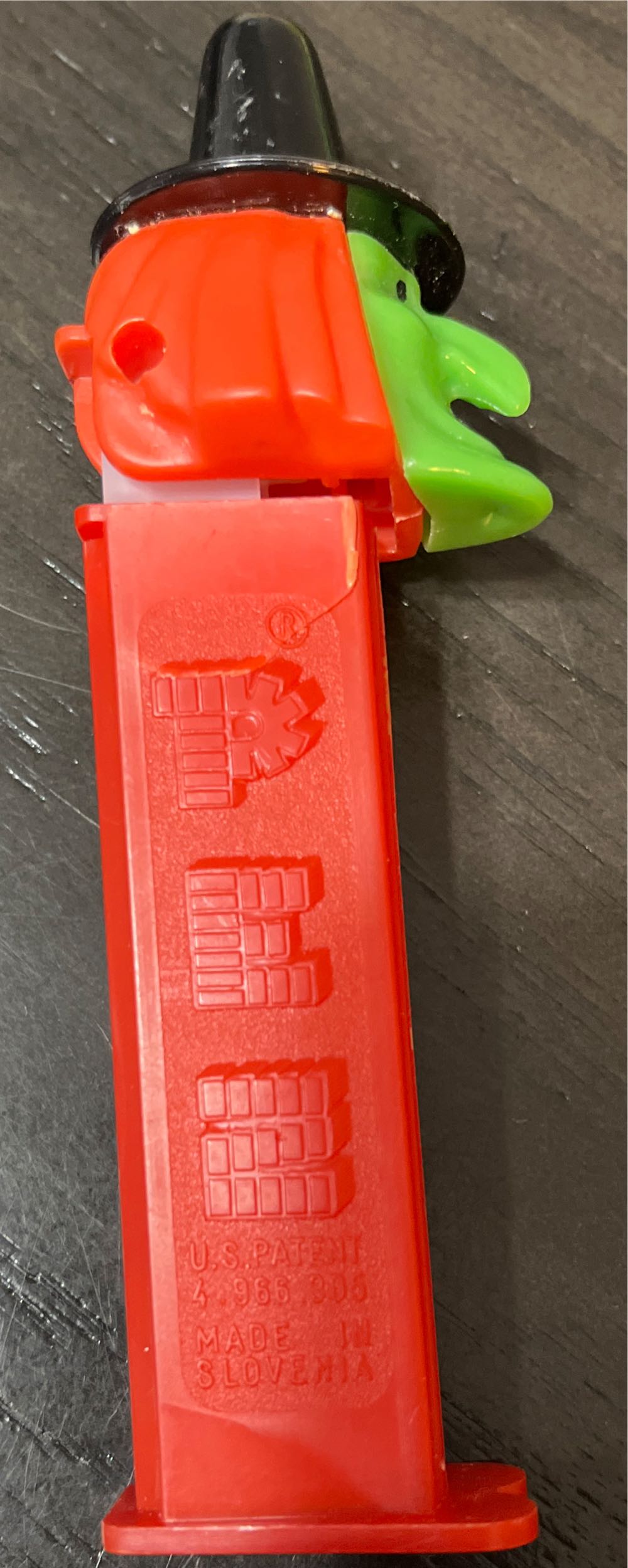 Halloween - Witch D 🧙 🎃 - Halloween pez collectible - Main Image 2