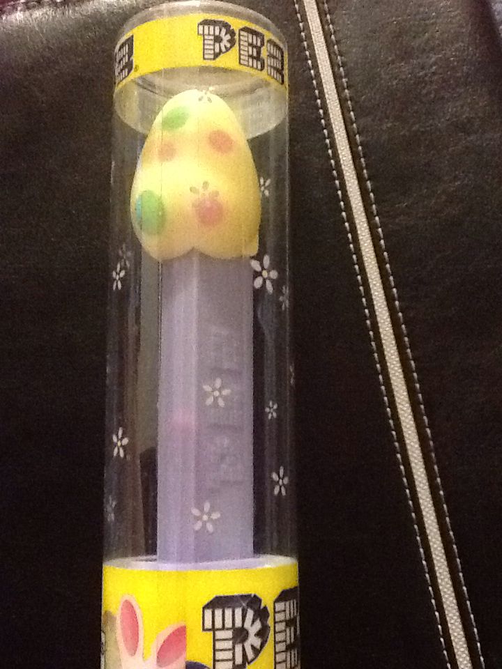 EASTER Egg- Yellow - Easter - Eggs pez collectible - Main Image 2