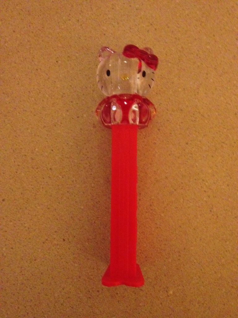 Hello Kitty - Transparent Red Bow - Hello Kitty pez collectible - Main Image 2