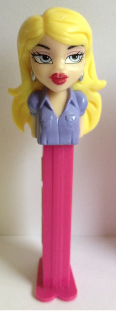 Trucks - Series D - R4 Cab - Blue With Yellow Cab