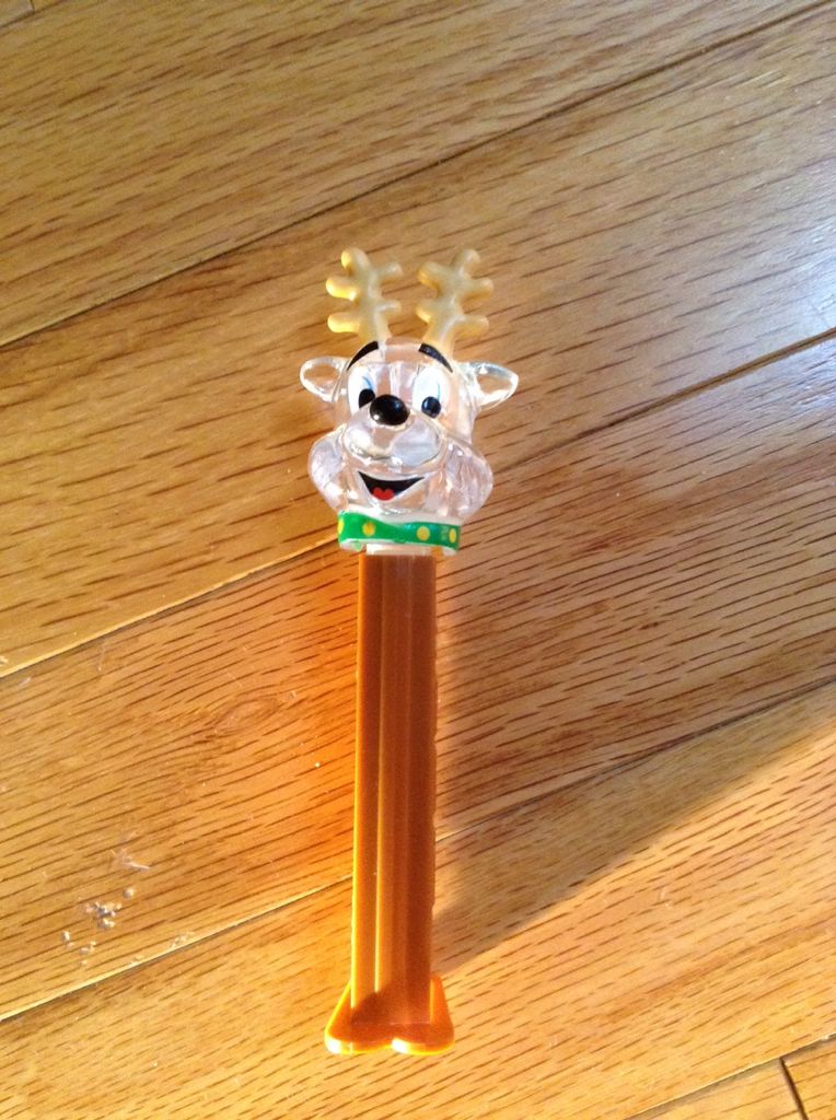 Easter - Chick In Egg (Red Scalloped Shell)