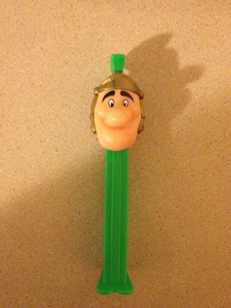 Roman Soldier - Dark Green Stem - Asterix pez collectible - Main Image 2