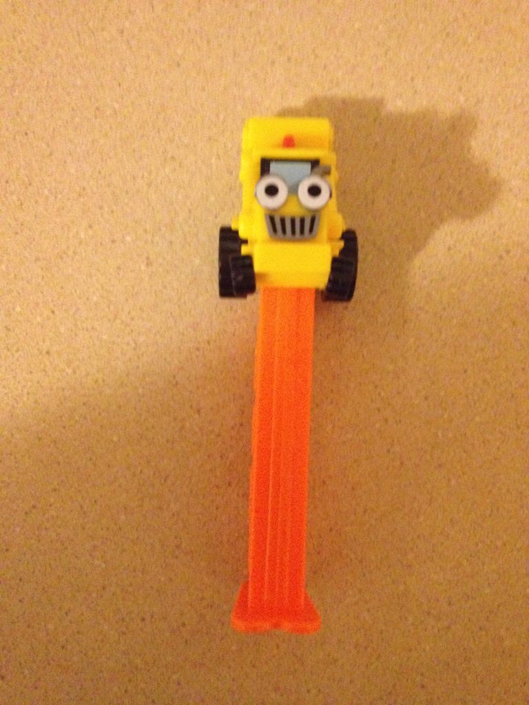 Scoop - Bob The Builder pez collectible - Main Image 2