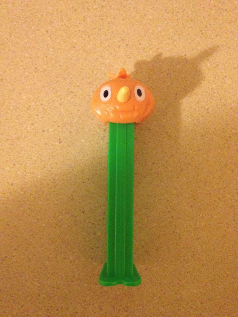 Spud The Scarecrow - Bob The Builder pez collectible - Main Image 2