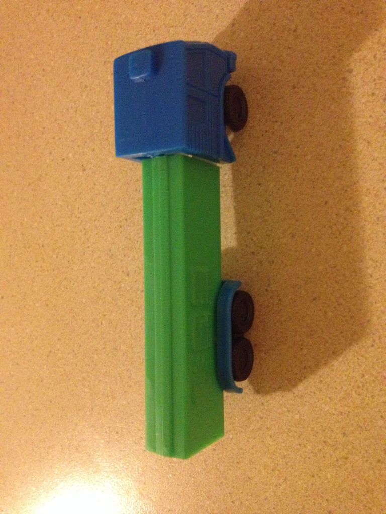 Blue/Green Truck - Trucks pez collectible - Main Image 2