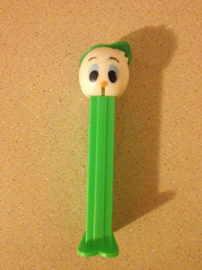 Louie - Old School - Disney Classics pez collectible - Main Image 2