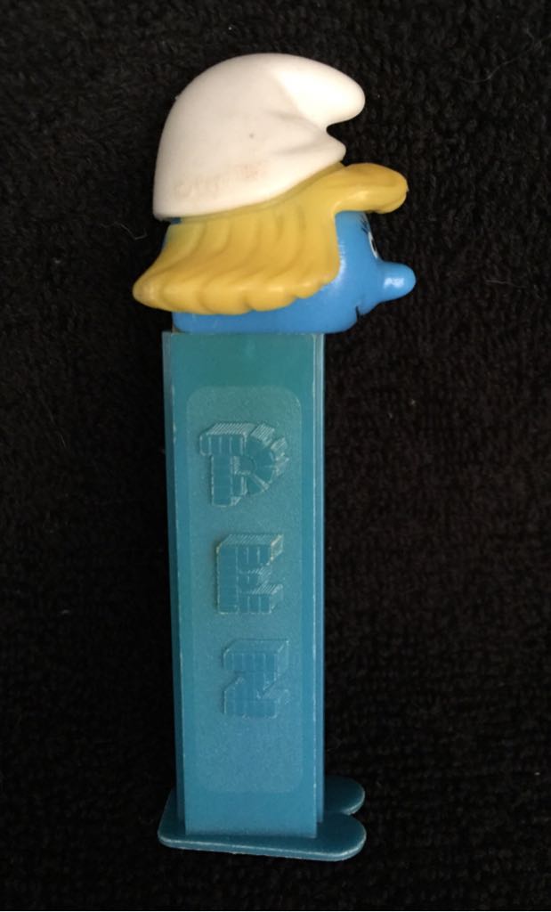 Girl Smurf  pez collectible - Main Image 2