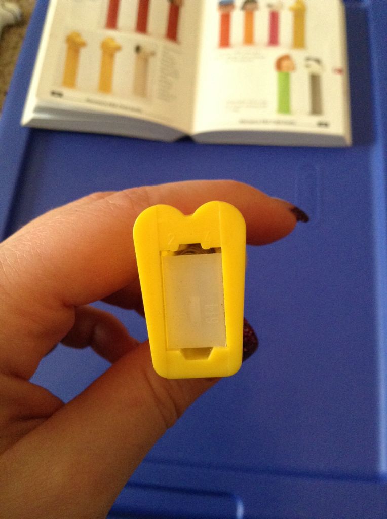 Peanuts- Woodstock - PEANUTS pez collectible - Main Image 2