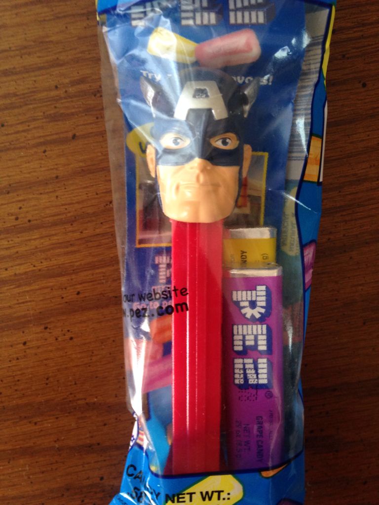 Captain America B - Superheroes & Villains - Marvel Blue (cmplt) pez collectible - Main Image 2