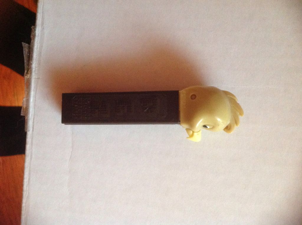 Henry Hawk - Quasi Vintage pez collectible - Main Image 2