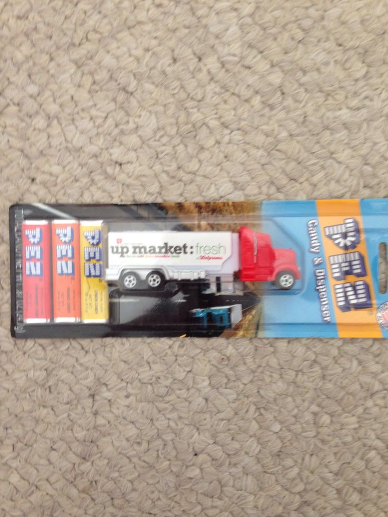 Walgreens Truck - Trucks pez collectible - Main Image 2