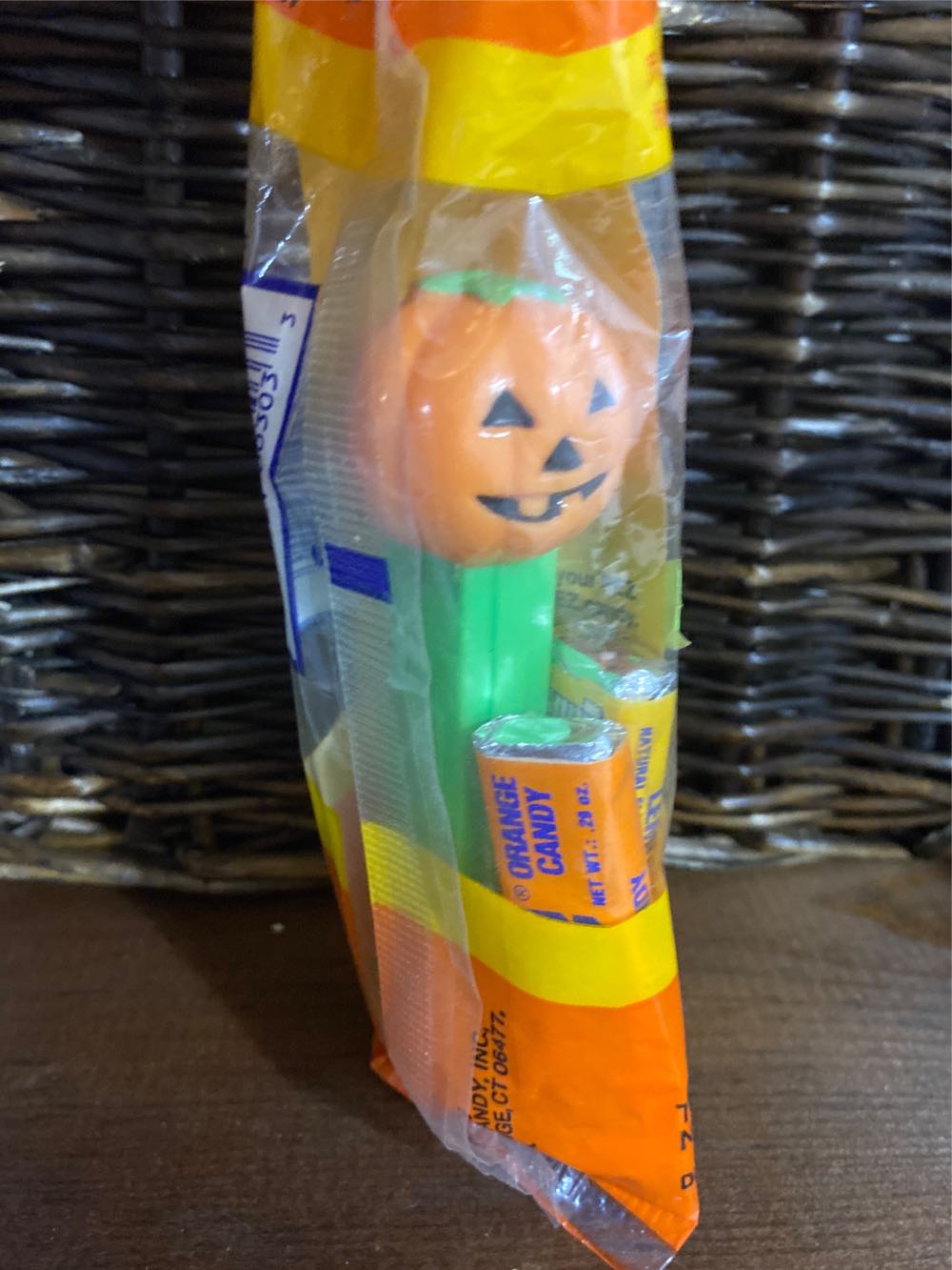 Halloween - Pumpkin Small Head - Halloween pez collectible - Main Image 3