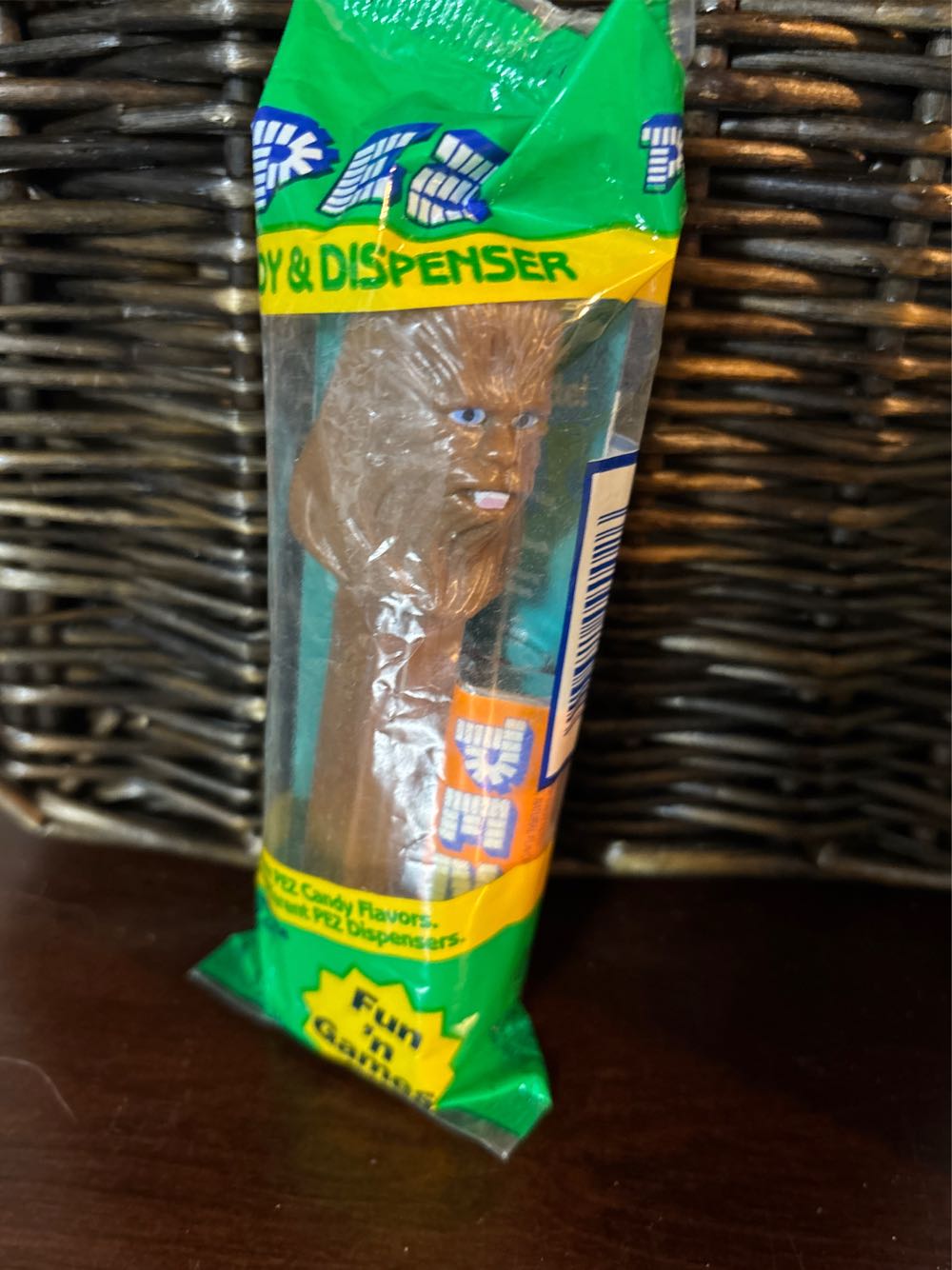 Star Wars - Chewbacca A - Star Wars pez collectible - Main Image 2