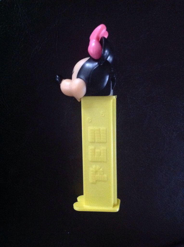 Disney - Minnies Bowtique - Minnie C - Disney - Minnies Bowtique pez collectible - Main Image 2