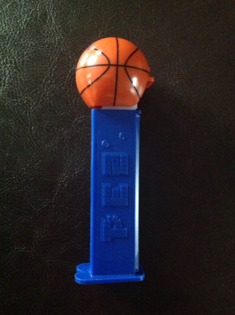 Sports - UCONN Basketball B - Sports Basketball pez collectible - Main Image 2