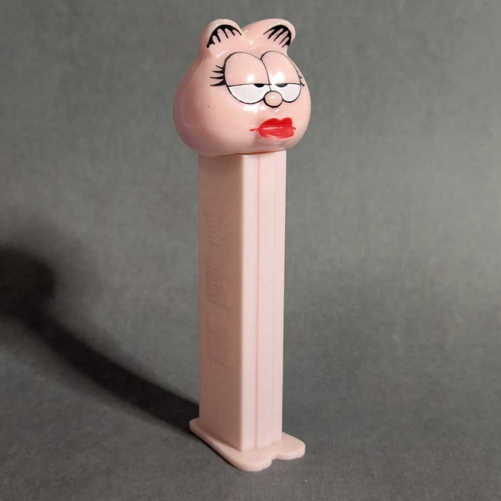 DO NOT HAVE Garfield - Arlene - Garfield & Friends pez collectible - Main Image 2