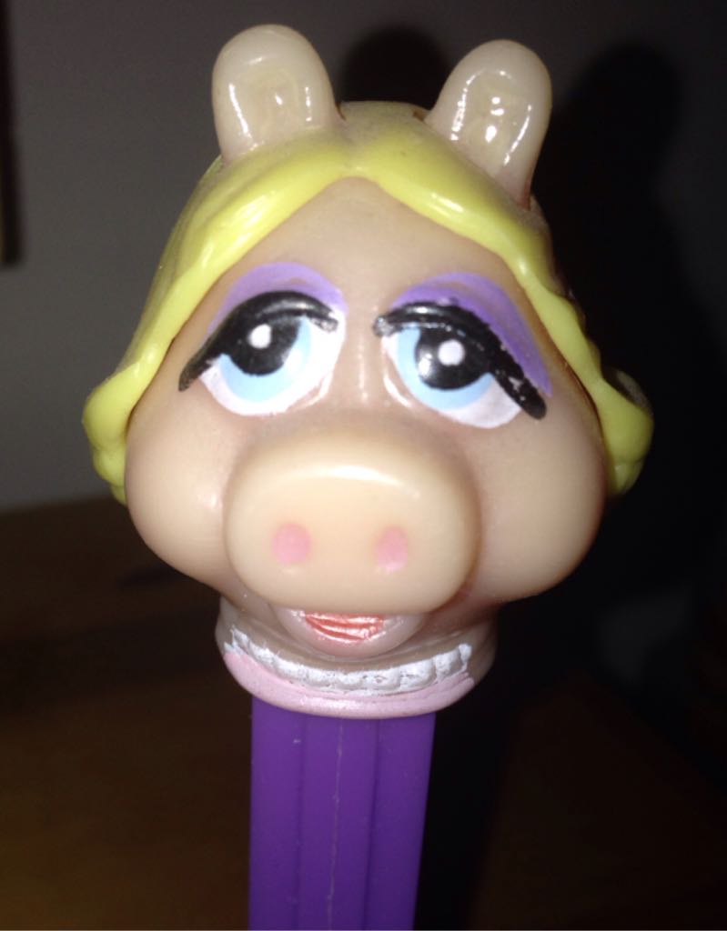 Muppets - Miss Piggy - Disney Muppets pez collectible - Main Image 2