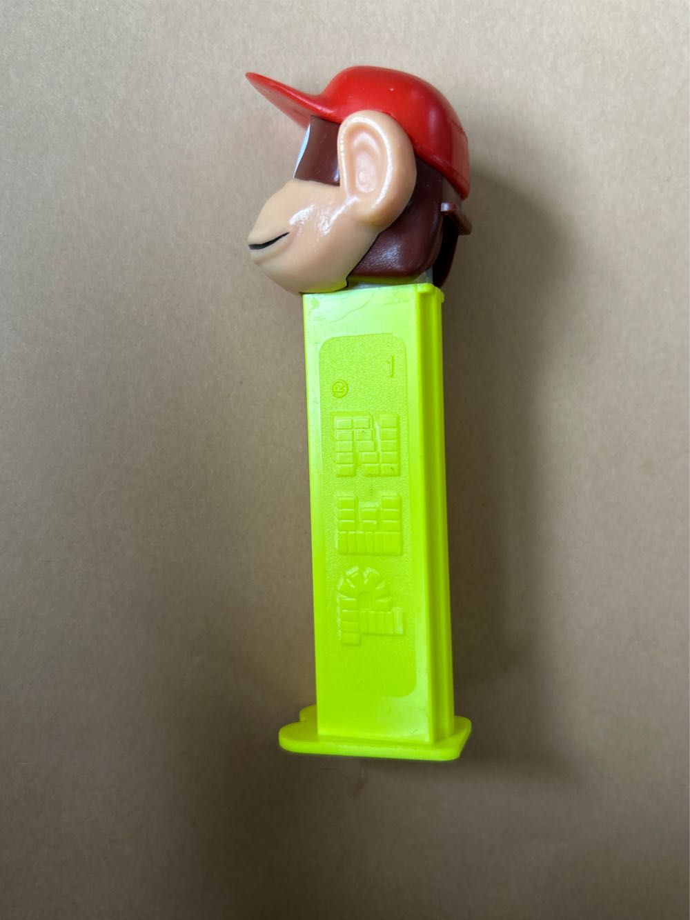 Donkey Kong - Nintendo pez collectible - Main Image 4