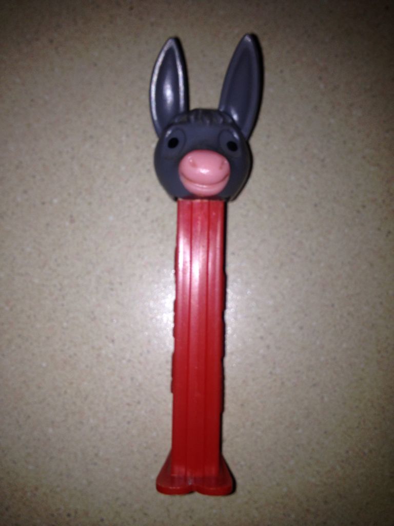 Donkey with Whistle - MERRY MUSIC MAKERS pez collectible - Main Image 2