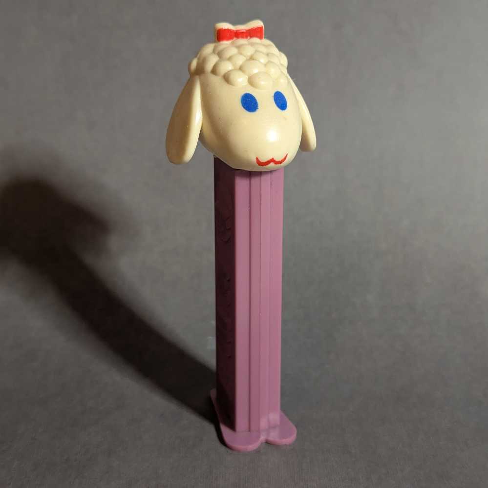 Easter - Lamb A  - Holiday pez collectible - Main Image 2
