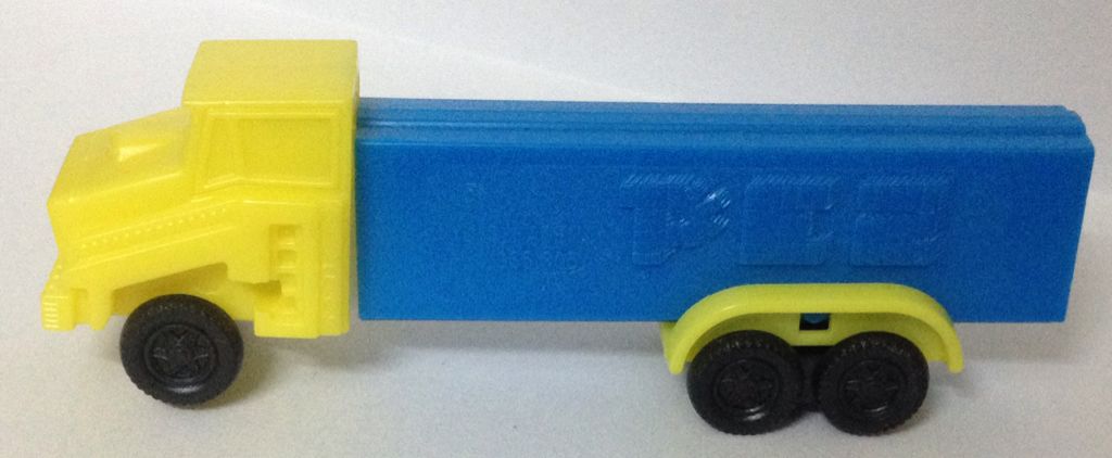 Rockwell Ukelele Serenade Orange Mini Mints Tin