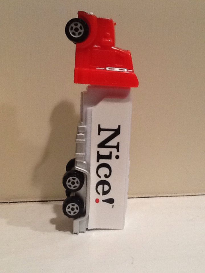 Mini Pez - Peter - Red