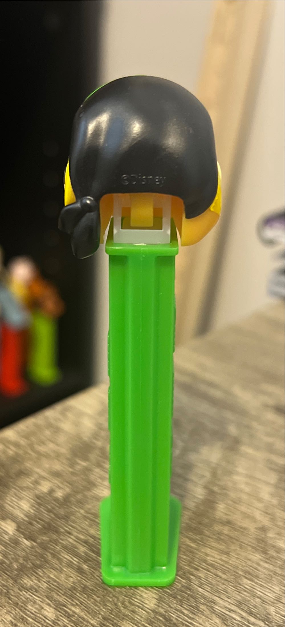 Skully - Jake and the Never Land Pirates pez collectible - Main Image 3