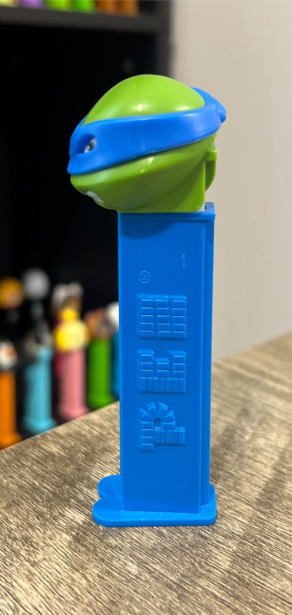 TMNT C - Leonardo C - Books & Comics pez collectible - Main Image 4