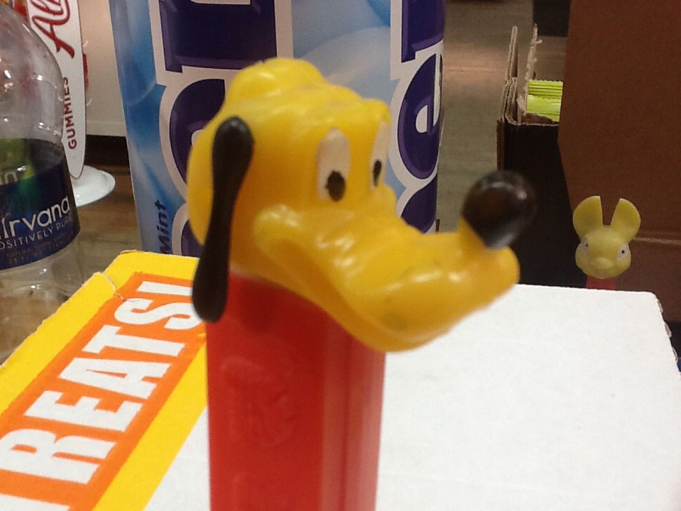 Pluto - Disney - Pluto pez collectible - Main Image 2