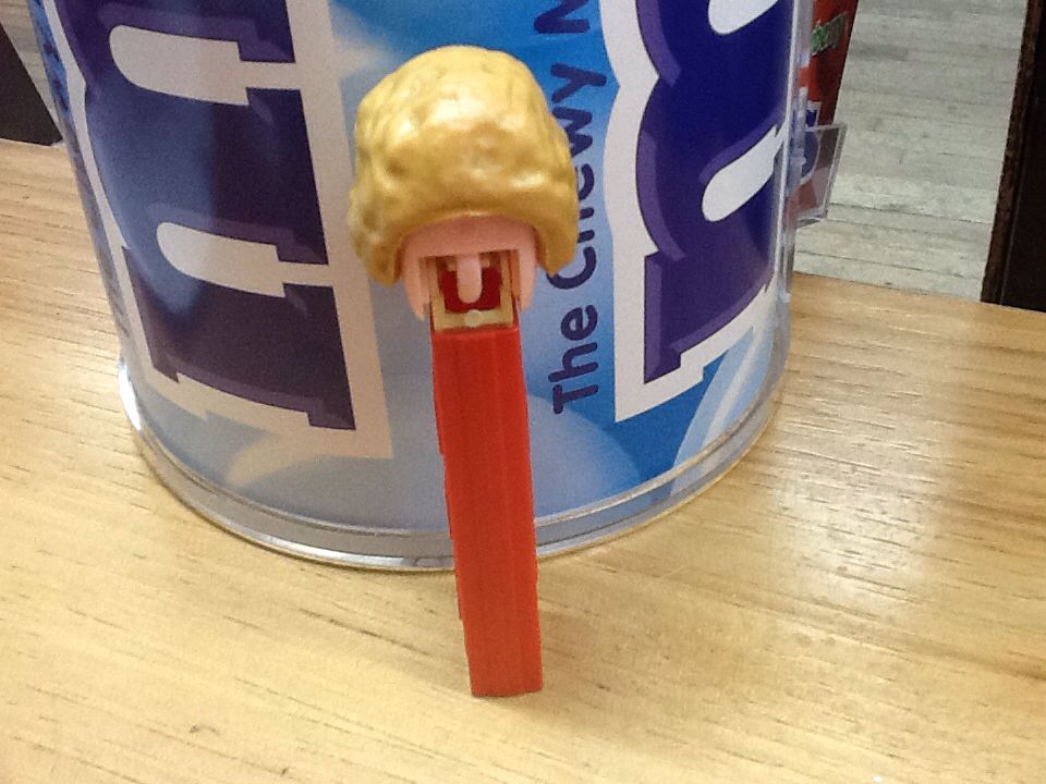 Little Orphan Annie - Annie pez collectible - Main Image 2