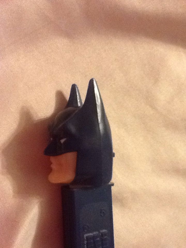 Batman - Dark Blue - DC pez collectible - Main Image 2