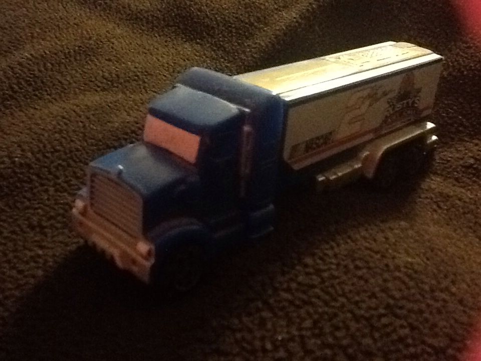 Truck - Nascar #2 Rusty Wallace - Sports pez collectible - Main Image 2