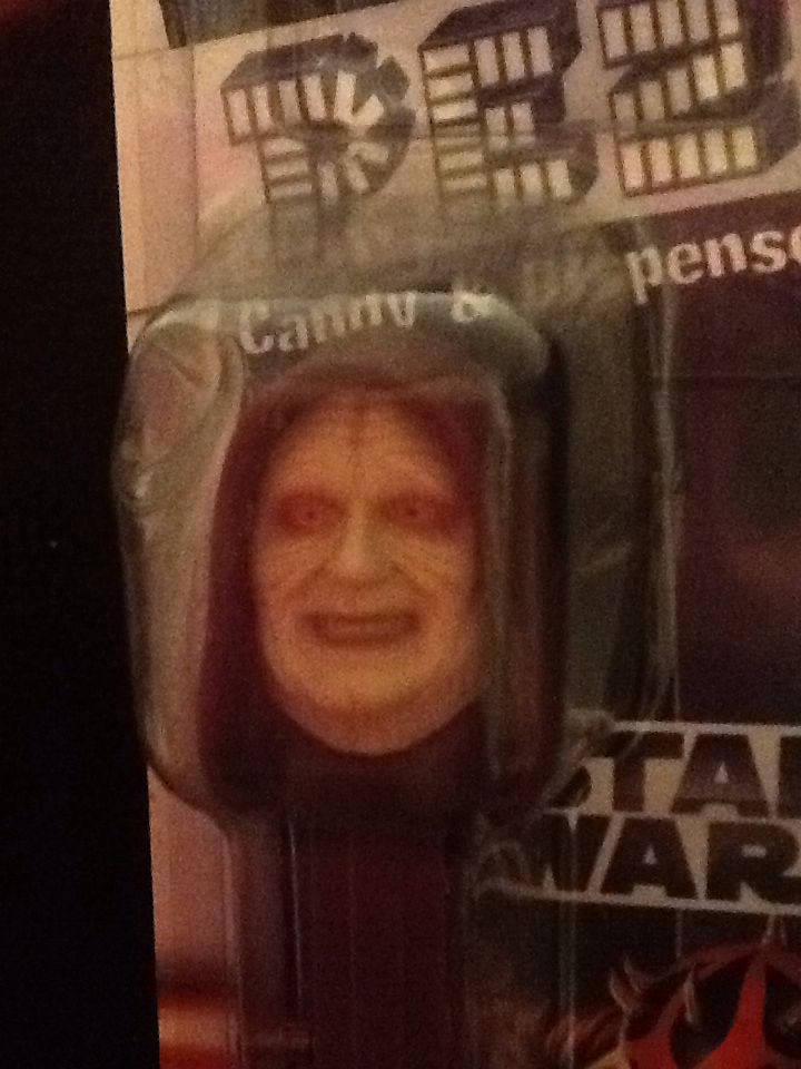 Star Wars - Emperor Palpatine  - Star Wars pez collectible - Main Image 2