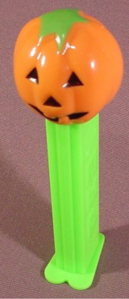 Pumkin - Glowing Stem - Halloween pez collectible - Main Image 2