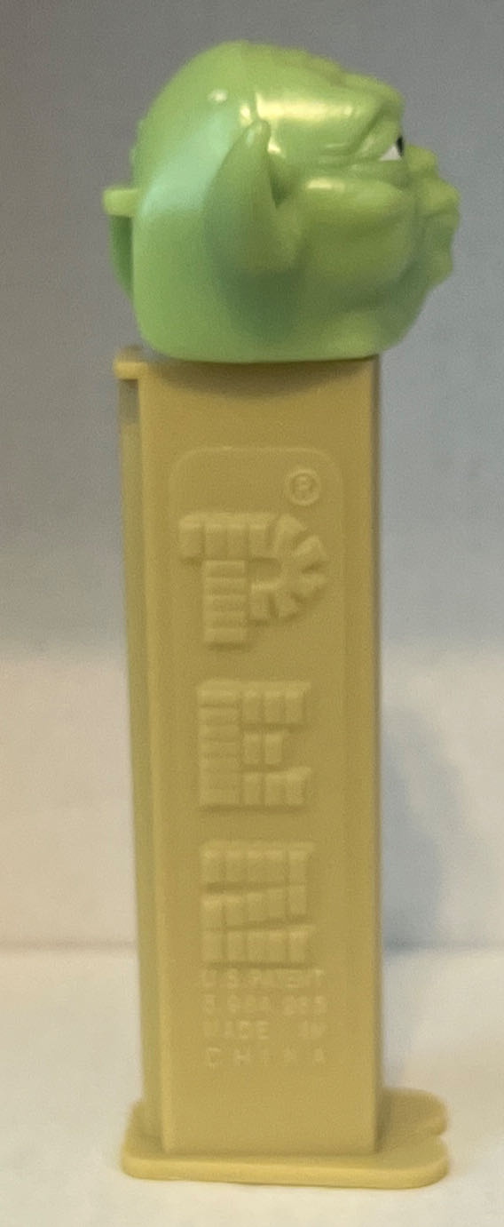 Yoda A (2) - Star Wars pez collectible - Main Image 3