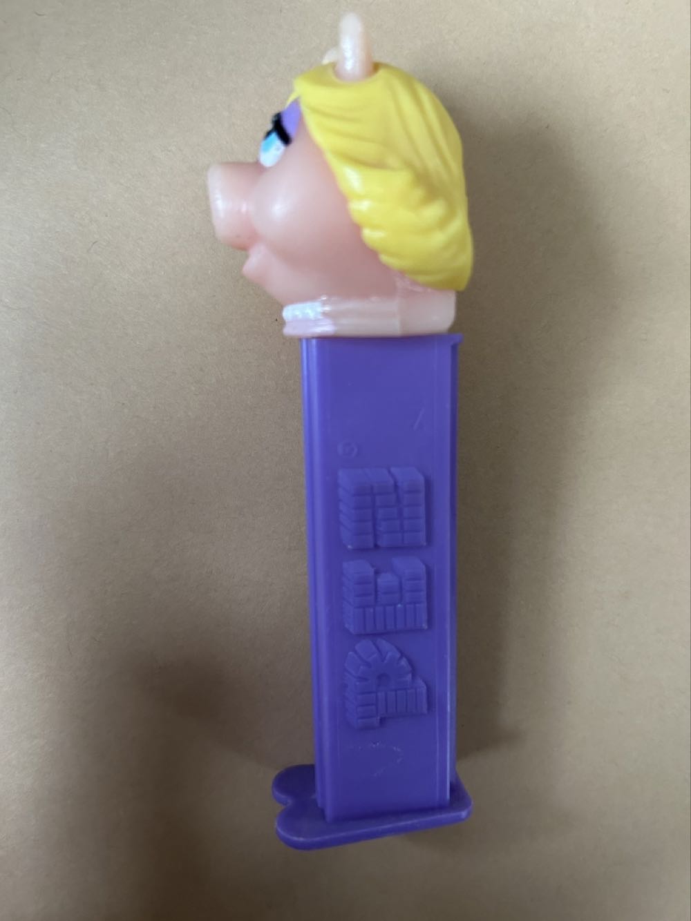 Muppets - Miss Piggy - Muppets pez collectible - Main Image 2