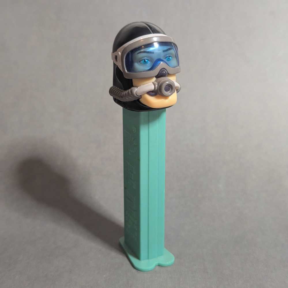 Emergency Heroes - Scuba Diver - PEZ Originals pez collectible - Main Image 2