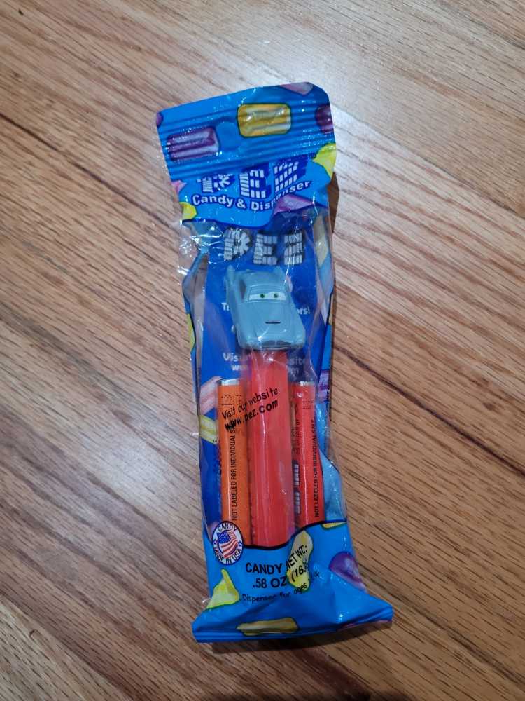 Cars - Finn McMissile - Cars pez collectible - Main Image 3