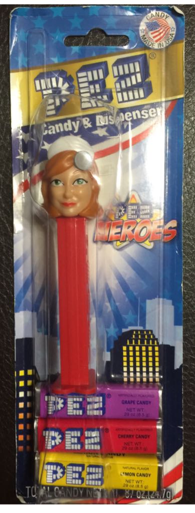 Nurse (2) - Heroes (complete) pez collectible - Main Image 2