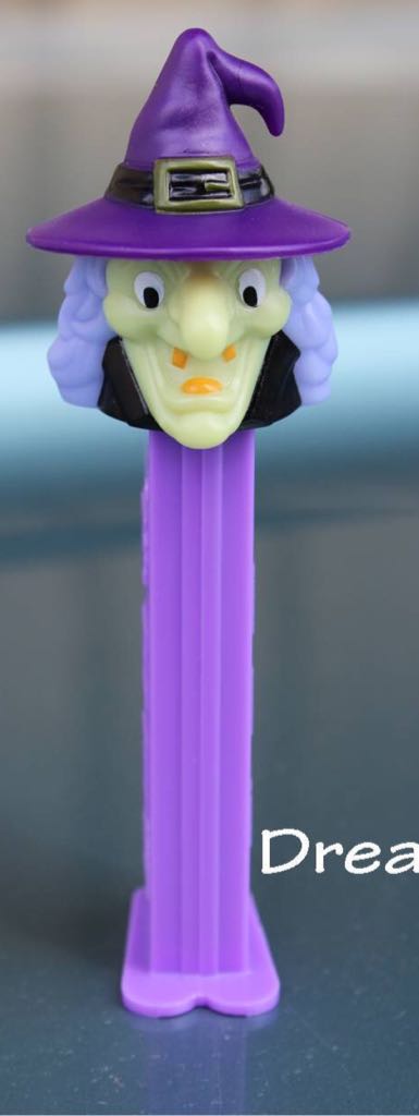 Minnie Mouse - Red Bow Black Polka Dots