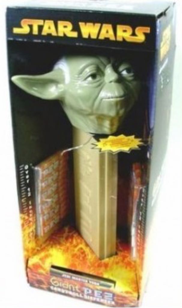 Giant Pez - Yoda - Star Wars pez collectible - Main Image 2