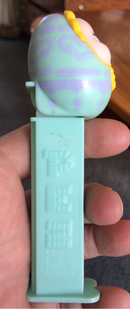 Easter - Baby In Egg  🥚 🐣 - Easter pez collectible - Main Image 2