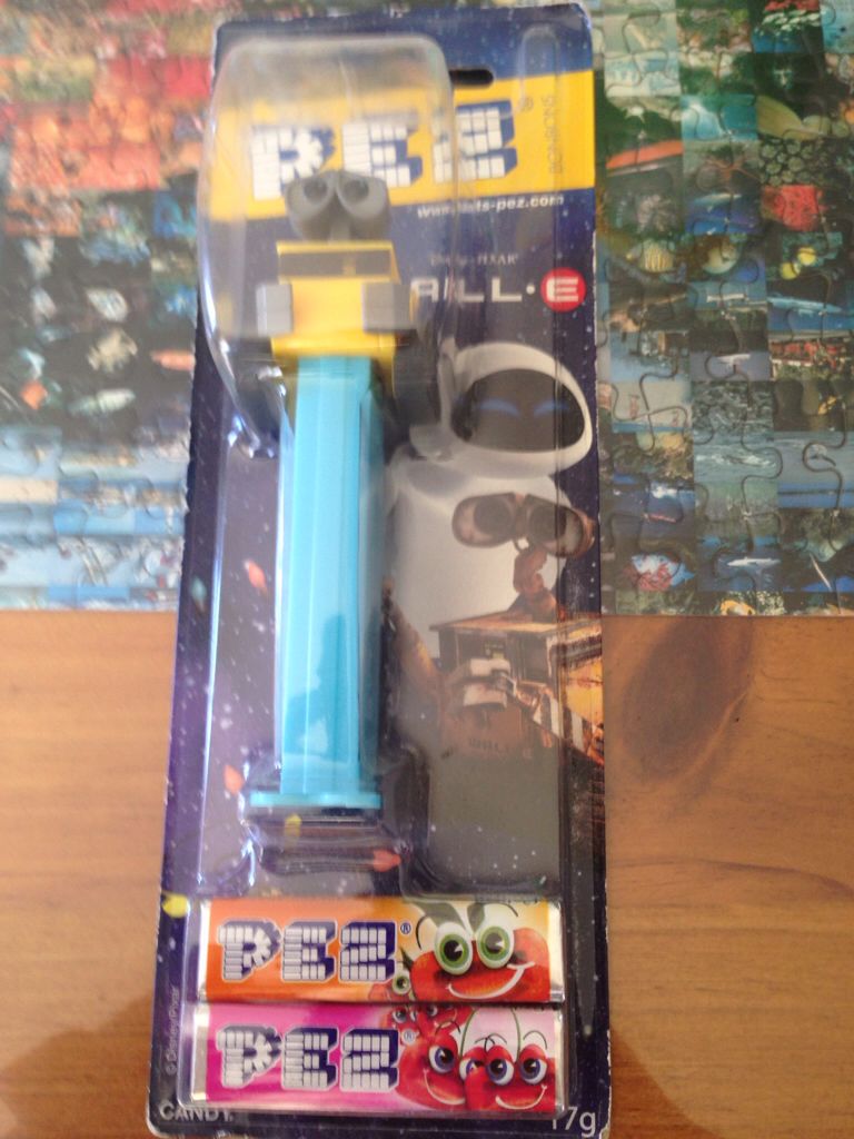 Trucks - Series D - R2 Cab - Blue With Yellow Cab