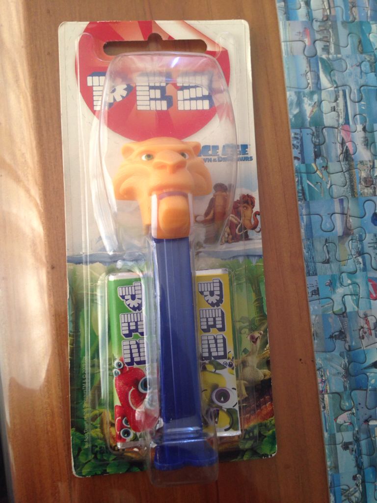 Ice Age 3 - Diego  pez collectible - Main Image 1
