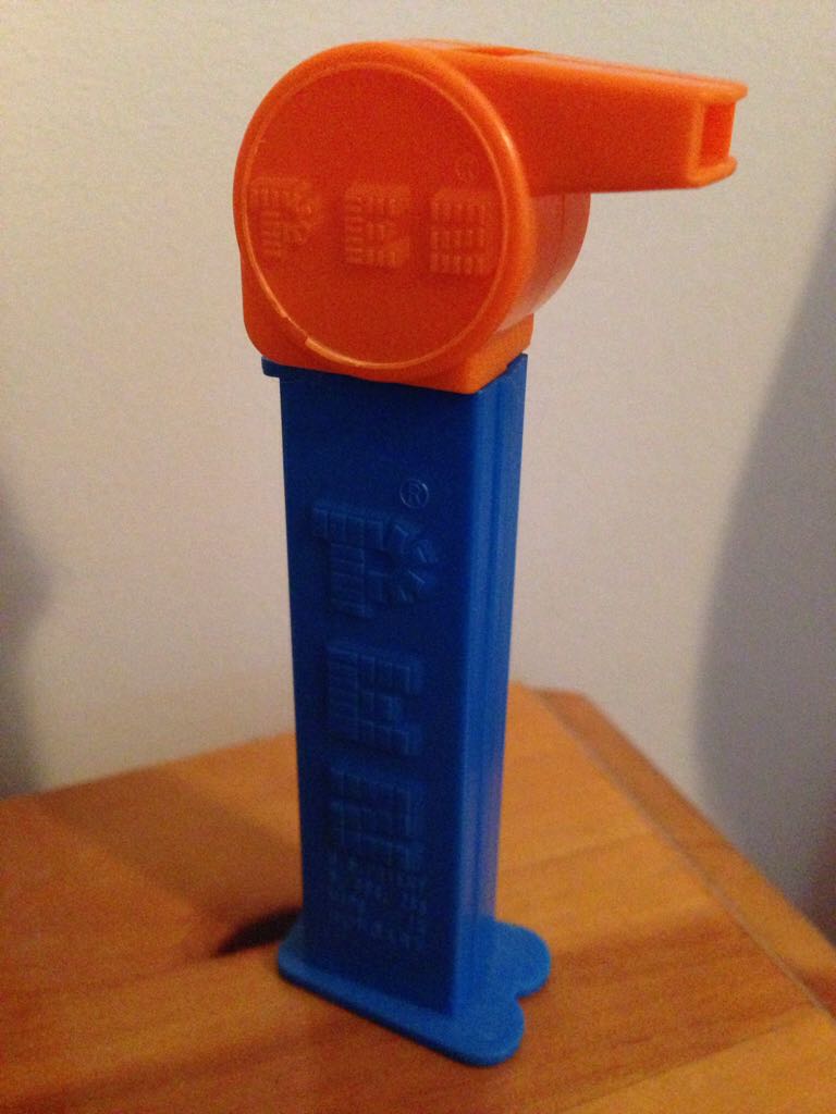 Coach Whistle Solid Orange - Coach Whistle pez collectible - Main Image 2