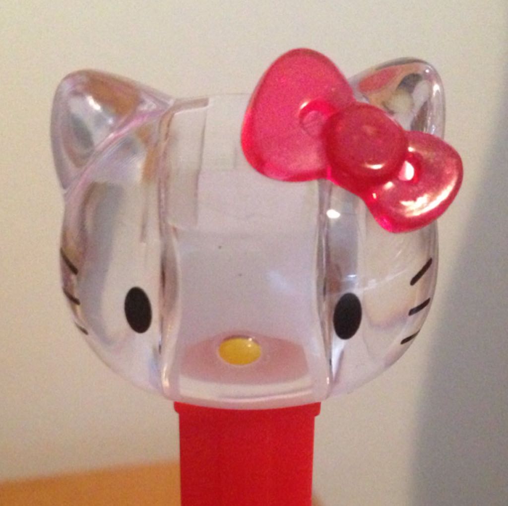 Hello Kitty - Crystal - Pink Bow - Hello Kitty pez collectible - Main Image 2