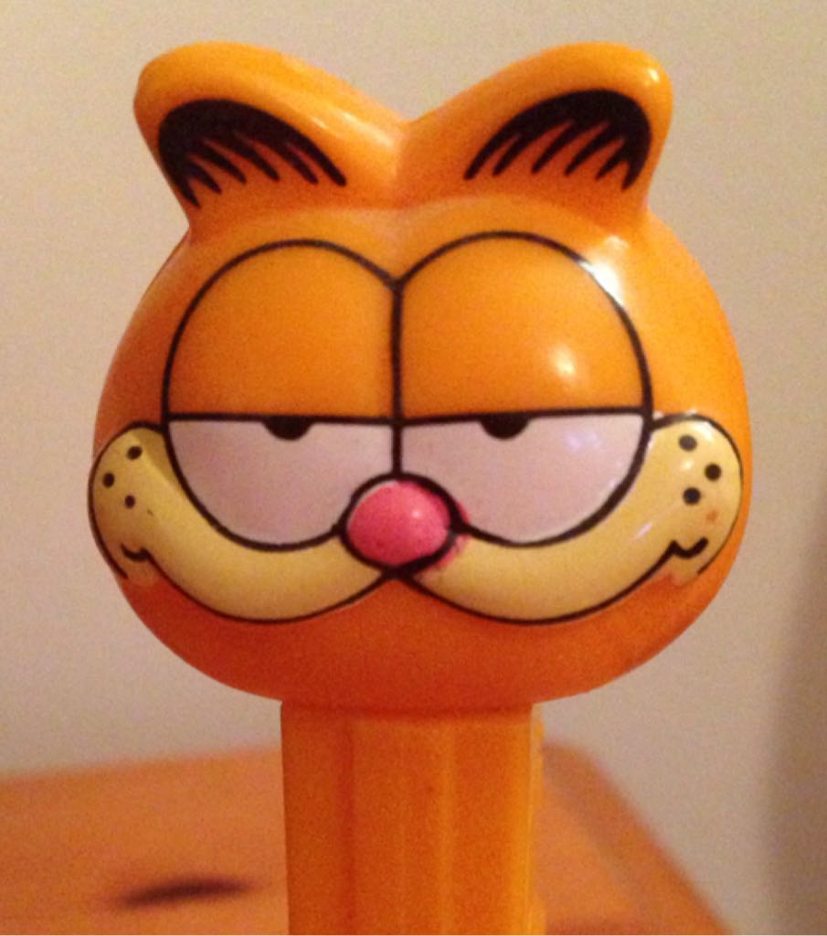 Garfield - Smiling Garfield - Garfield pez collectible - Main Image 2